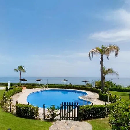 Apartment Ikram Front Beach Bermuda Beach Estepona